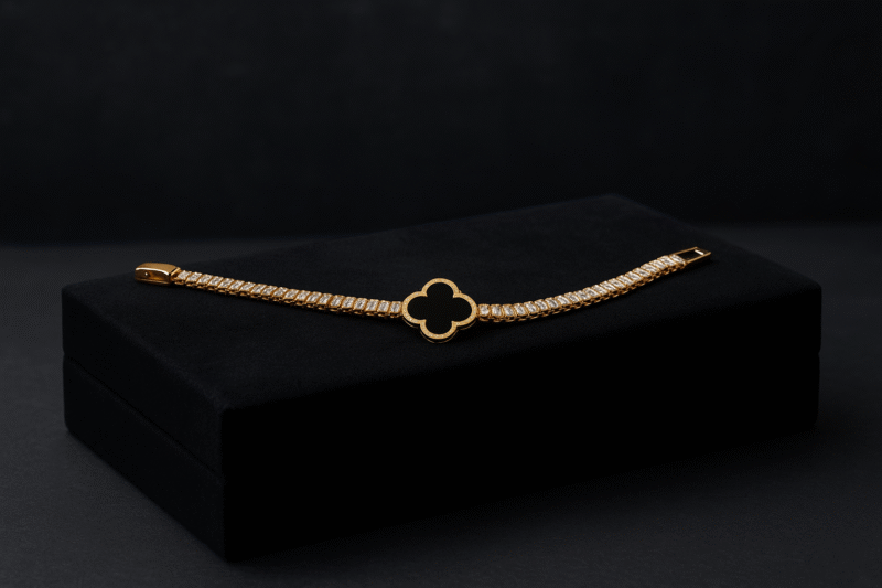 Midnight Clover Elegance Bracelet