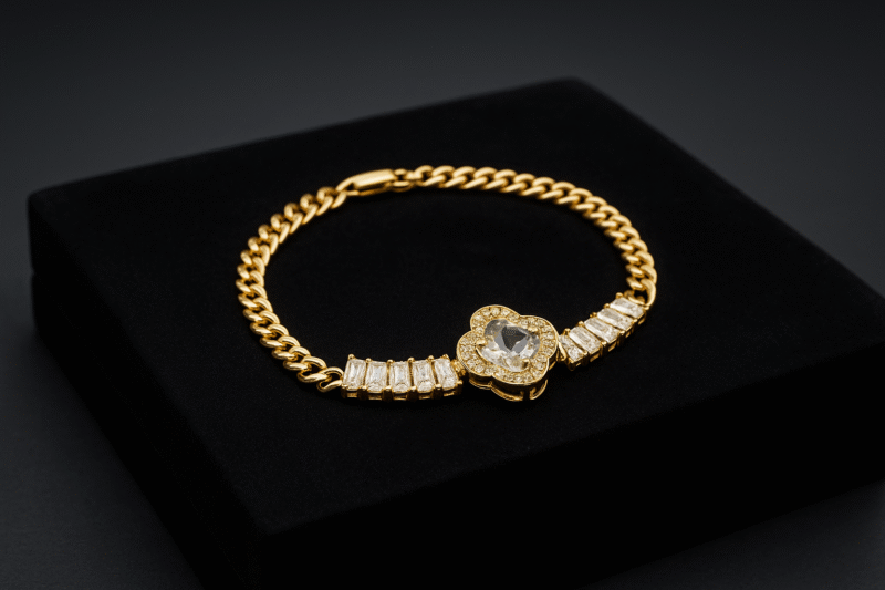 Gleaming Clover Link Bracelet