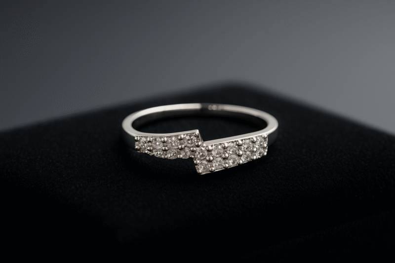 Zircon Crossover Sparkle Ring