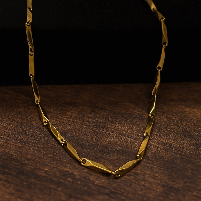 Twisted Blade-Link Gold Chain Necklace