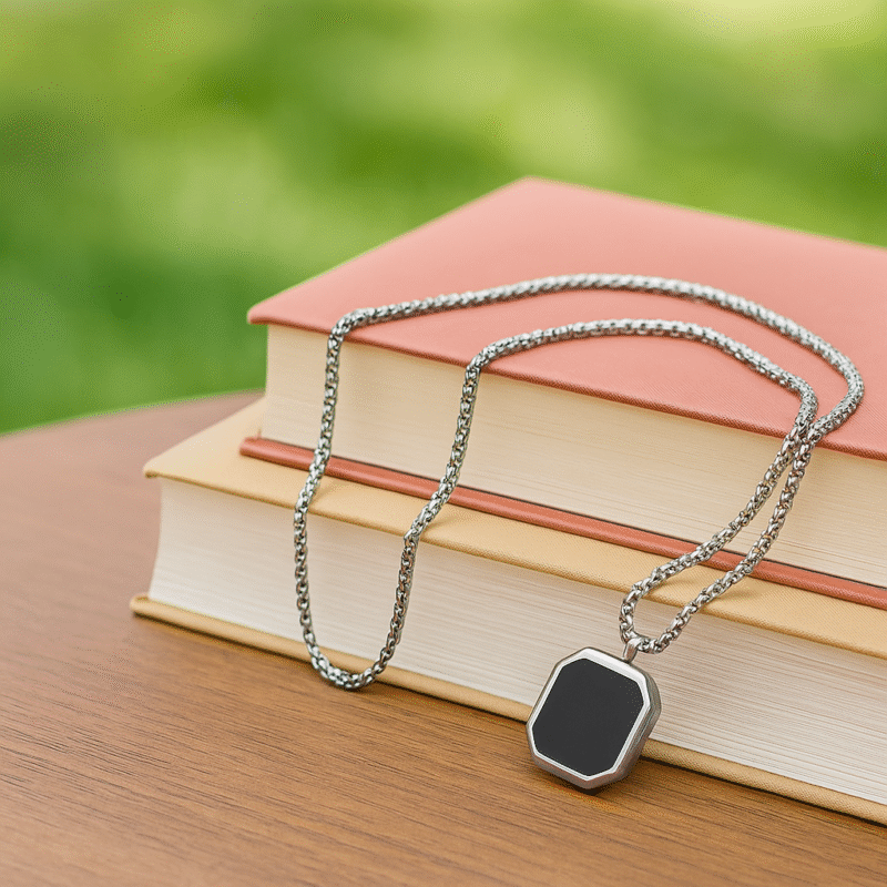 Hexa Noir Pendant Necklace